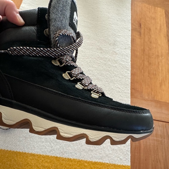 SOREL Kinetic Conquest Sneaker size 7 Black - Picture 14 of 16